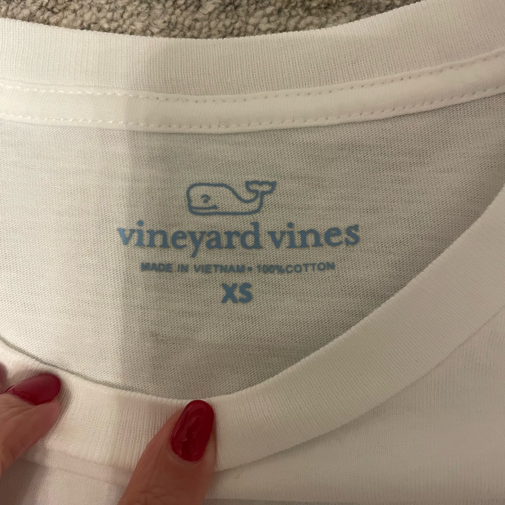 Vineyard Vines Astro long sleeve shirt. Size x-small - Picture 3 of 3